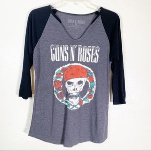 Women’s Guns and Roses baseball t-shirt.